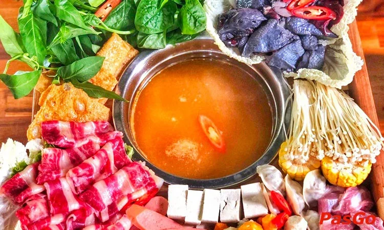 Nhà hàng Wang Buk Phùng Khoang Chuyên Buffet Lẩu Nướng 5