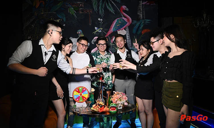 Nhà hàng X Club & Lounge Trần Bình không gian náo nhiệt sau giờ làm 1