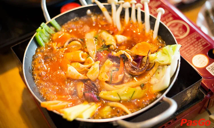 nha-hang-xuyt-xoa-xi-xup-dang-tien-dong-4