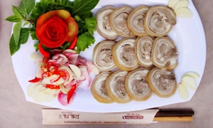 nha-hangtiec-luu-dong-tu-tri-3