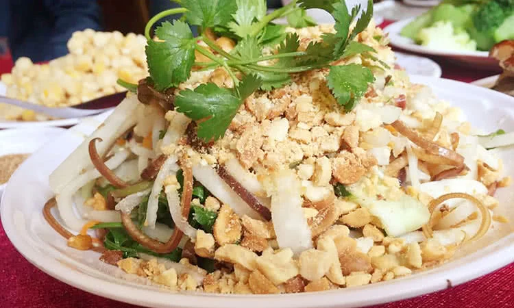 nha-san-quan-giang-dung-nha-san-doc-dao-giua-long-thu-do-3