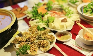 nha-san-quan-giang-dung-nha-san-doc-dao-giua-long-thu-do-4