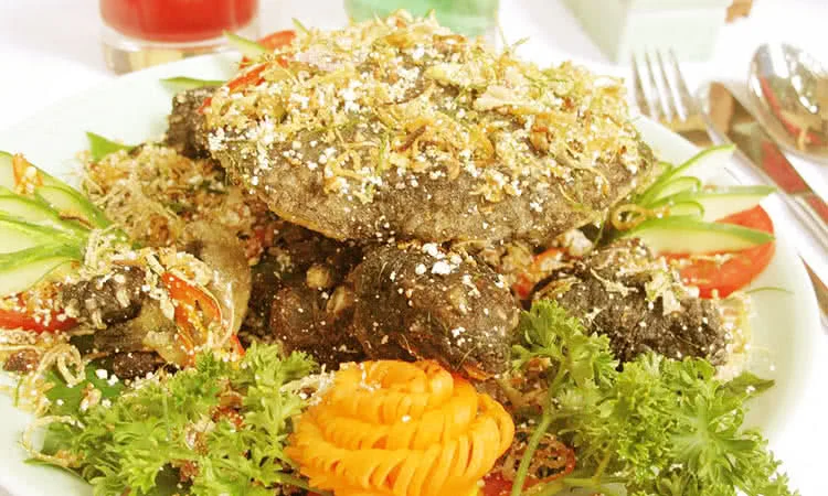 nha-san-quan-giang-dung-nha-san-doc-dao-giua-long-thu-do-7
