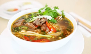 paris-deli-phan-chu-trinh-lat-cat-paris-hao-hoa-giua-long-ha-noi-2