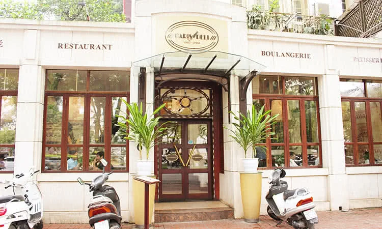 paris-deli-phan-chu-trinh-lat-cat-paris-hao-hoa-giua-long-ha-noi-9