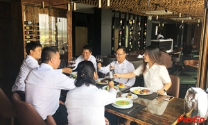 parosand-sky-bar-restaurant-lac-long-quan-3