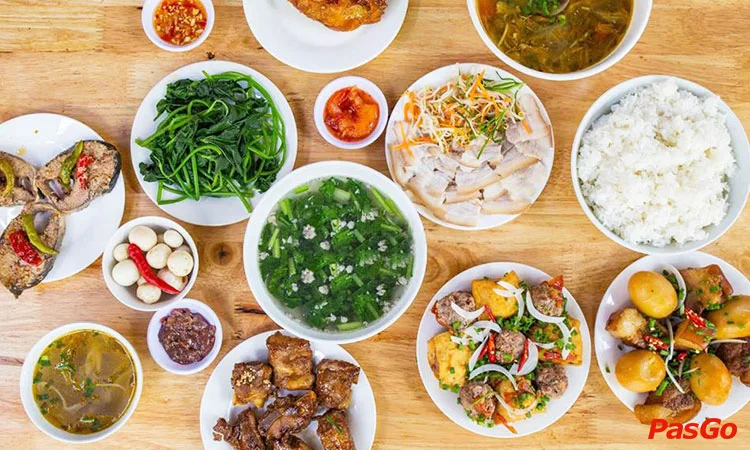 quan-com-hue-nhu-thai-phien-da-nang-1