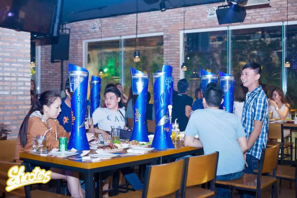 shooters-beer-garden-su-hoan-hao-giua-bia-va-am-thuc-7