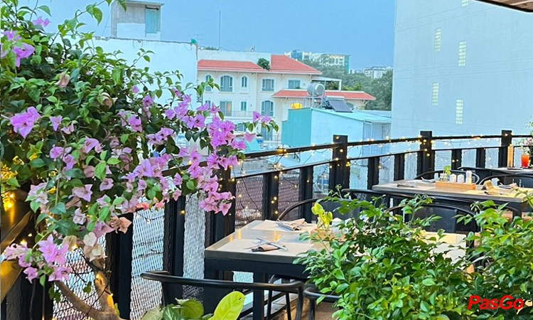 chanh-bistro-rooftop-saigon-ly-tu-trong-9