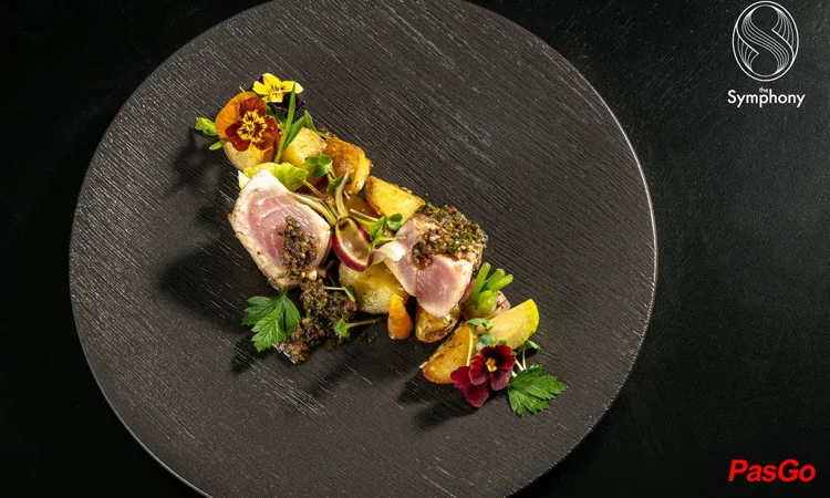 slide-The-Symphony-Restaurant-Cau-Go-8