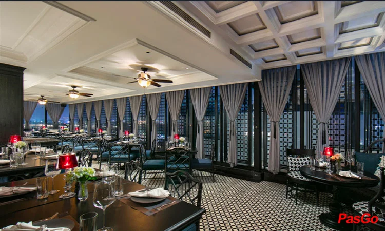 slide-The-Symphony-Restaurant-Cau-Go-9