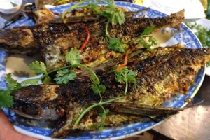 song-han-quan-mon-ngon-mien-trung-gay-thuong-nho-6