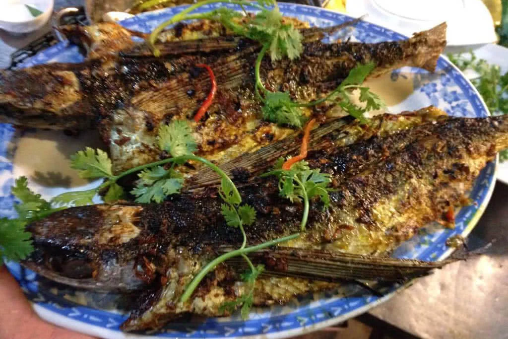 song-han-quan-mon-ngon-mien-trung-gay-thuong-nho-6