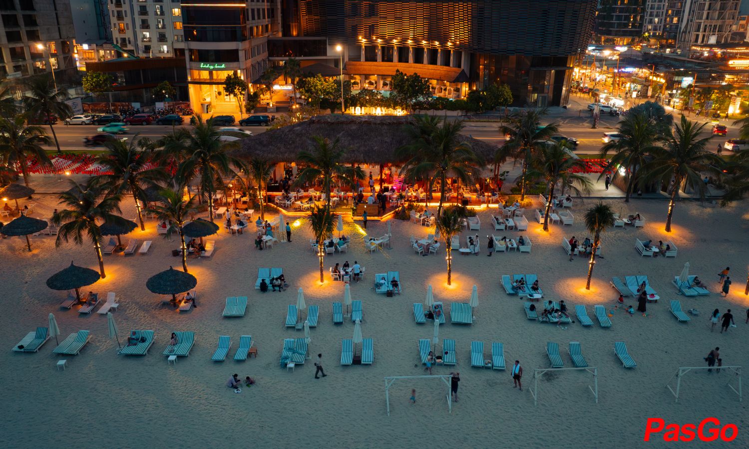 The Holiday Beach Club & Dining - Võ Nguyên Giáp 13