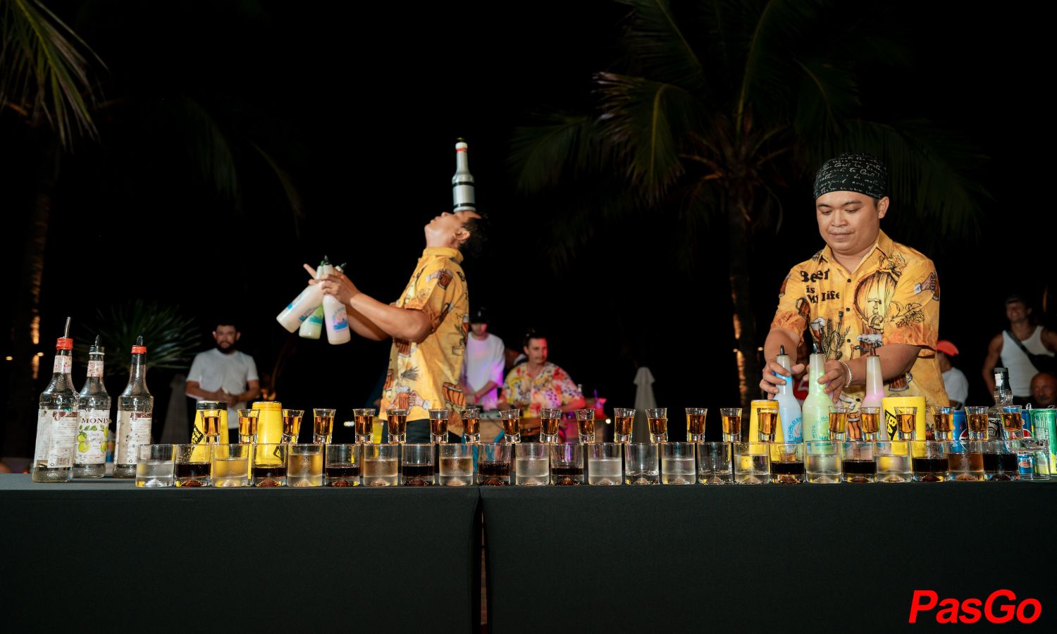 The Holiday Beach Club & Dining - Võ Nguyên Giáp 9