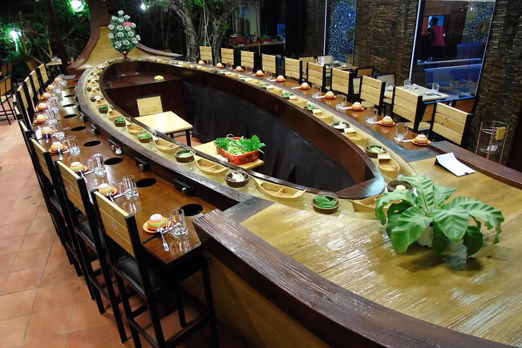 thuyen-xua-xuoi-dong-am-thuc-14