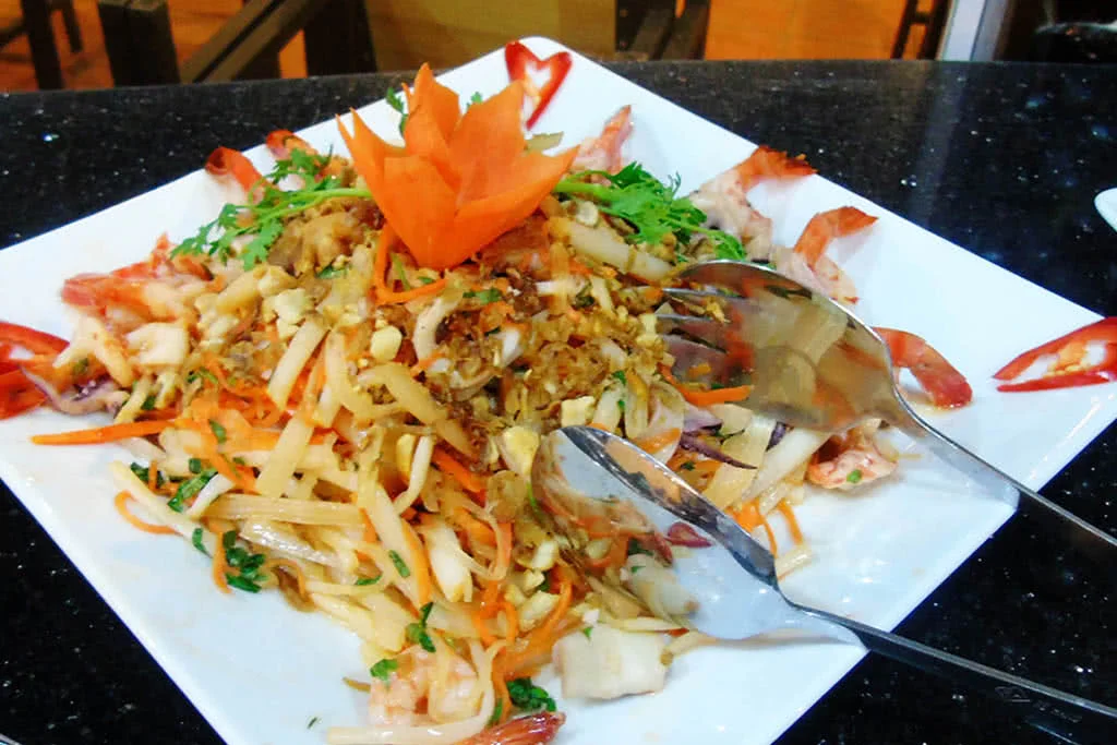 thuyen-xua-xuoi-dong-am-thuc-3