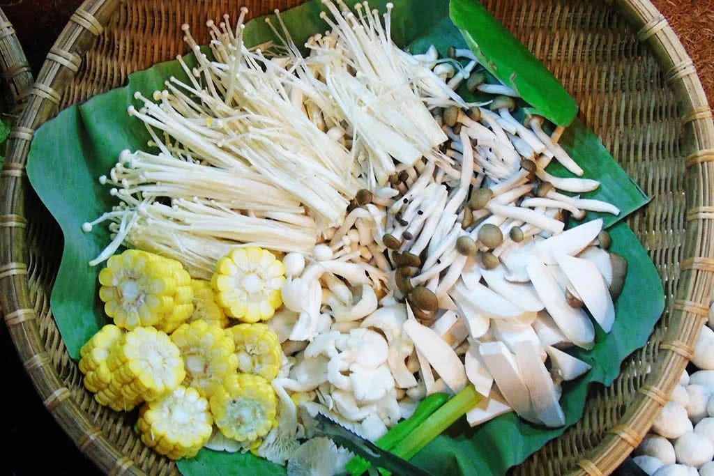 thuyen-xua-xuoi-dong-am-thuc-8