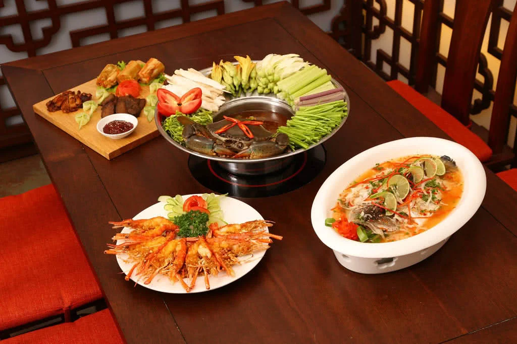 vuong-quoc-tom-am-thuc-xu-dai-tren-dat-viet-7