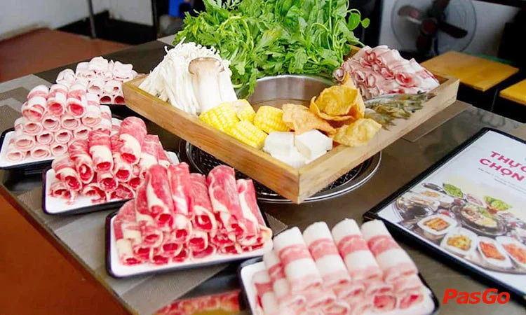 wang-wang-quan-thit-nuong-han-quoc-pham-ngoc-thach-1