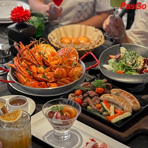 Cloud Nine Restaurant Hàng Bè