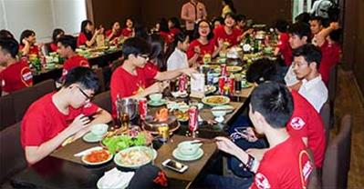 Top nhà hàng tổ chức liên hoan cuối năm học ngon, rẻ, đẹp ở Hà Nội