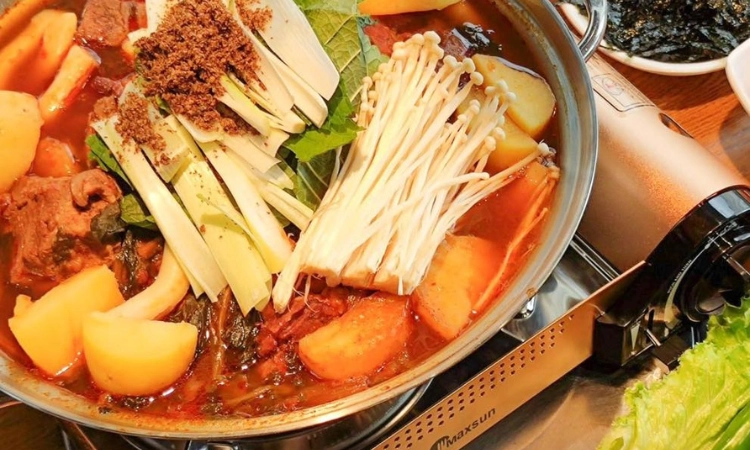 Canh Xương Khoai Tây Lớn, Giá 650K5