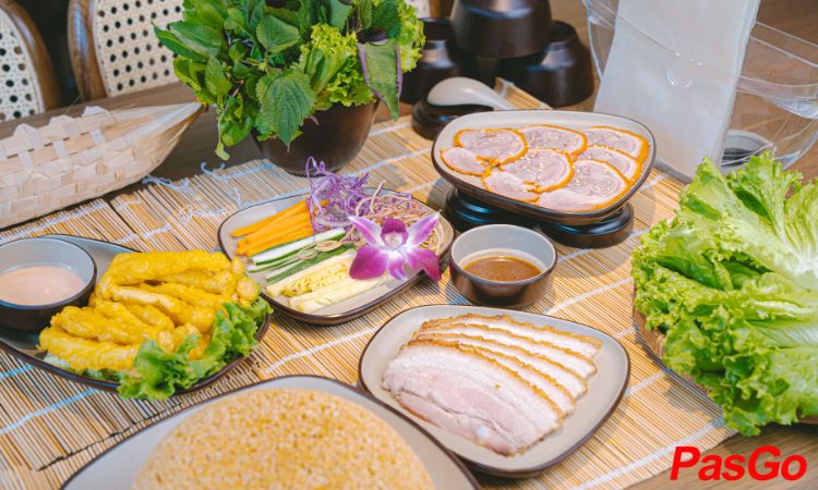 TẶNG 1 chân gà sốt thái hoặc đậu hũ sốt kem chà bông2