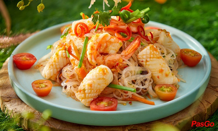 Giảm 10% hóa đơn cho bàn từ 2-10 người lớn