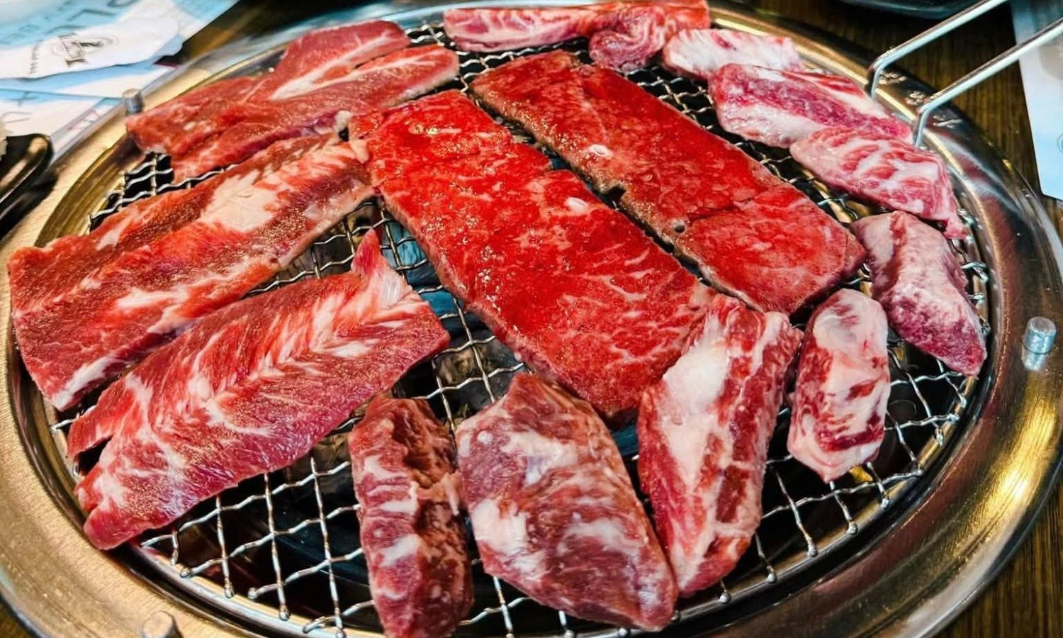 Giảm 8% cho bàn từ 20 khách4