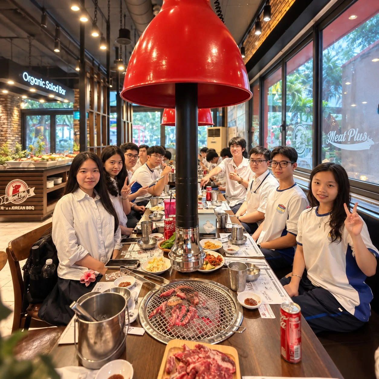 Giảm 8% cho bàn từ 20 khách1