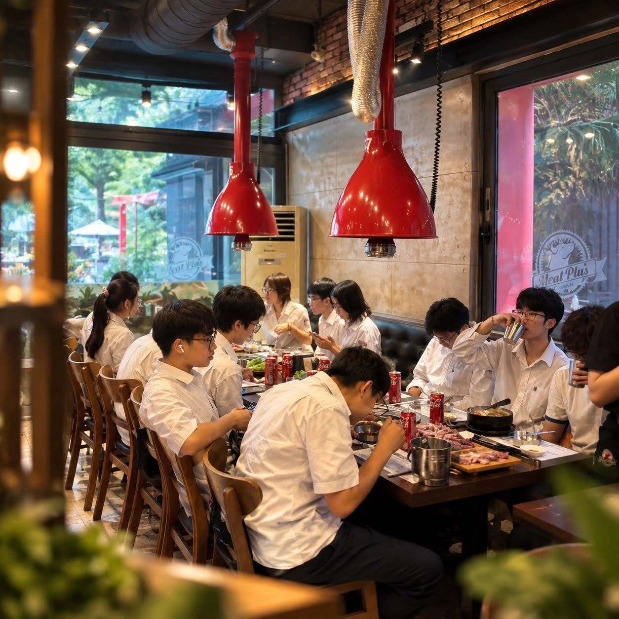 Giảm 5% cho bàn 10 khách 2