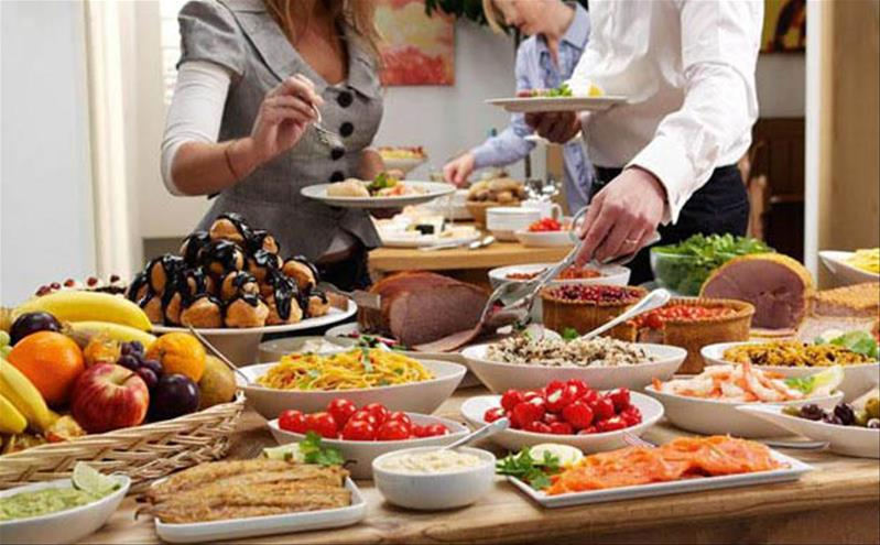 Buffet Sứ dạy tôi: Đừng đi ăn buffet một mình!